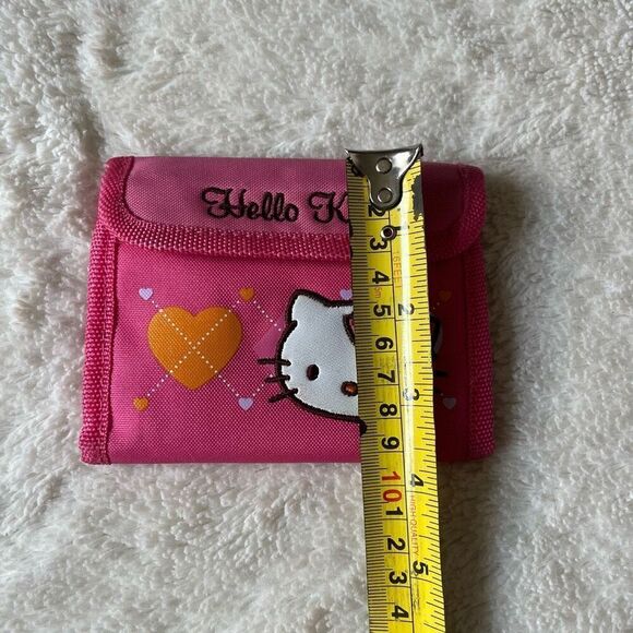 Hello Kitty Pink 2011 Bi Fold Heart Plaid Wallet - Picture 6 of 6
